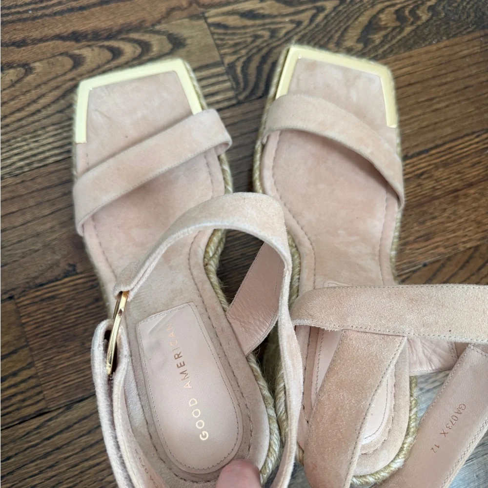 Good American Pale Pink Suede Gold Hardware Espadrille Wedge Sandals NEW Size 12